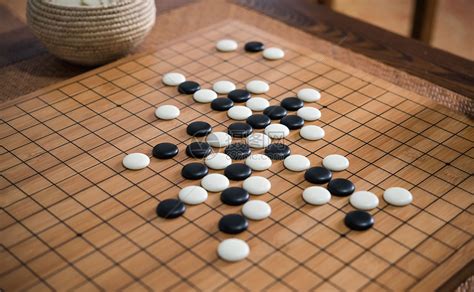 围棋棋盘横竖多少条线(围棋棋盘横竖有多少条线)缩略图