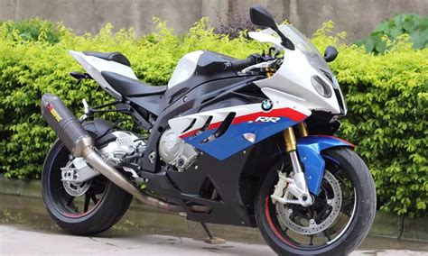 宝马摩托车s1000rr(宝马摩托车s1000rr落地价)缩略图